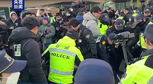 (影) 逮捕尹錫悅現場!突破總統官邸第二道防線對峙數小時 公調處無功而返