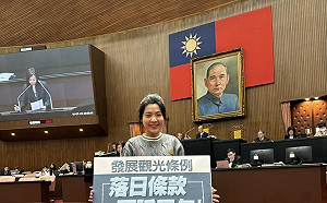 徐巧芯稱遇到「支持時力同學」   四叉貓秒打臉：妳念大學時他們還沒成立 