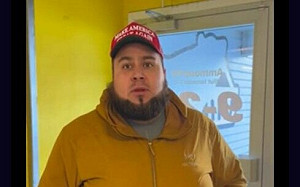 (影) 這就是川普誇讚的「模範生」! 男請他拯救格陵蘭 網肉搜出曾販毒還越獄