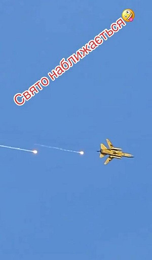 (影) 俄戰機油庫被炸了! 烏無人機襲機場燃料庫 Su-24M也對俄陣地射導彈