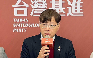 民眾黨換黃國昌當家 基進批：親傅親中「主人傅崐萁回中國述職最得意」 