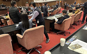 警力增加、不給立委保溫杯 綠委斥：國民黨當家立院是「做賊心虛」 