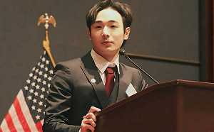 喬好了！八炯預告「百萬網紅」收中共指令 2月前發片抹黑他