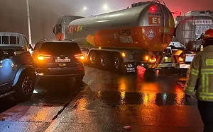 44車撞成一團! 前晚下雨路面結冰煞不住 韓國首爾近郊接連追尾大車禍