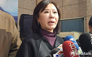 政院請不起手語老師 李彥秀轟:整個民進黨上下有如義和團