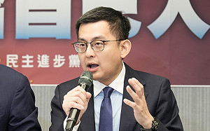 黃國昌偷換「聯合政府」概念 民進黨批：別再自編政治理論