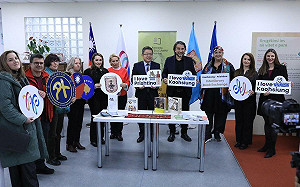 姊妹市深化文化交流 高雄與科索沃普里斯提納互贈圖書