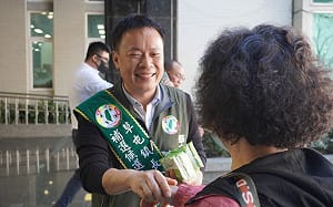 選前之夜被迫換地點 蔡銘軒正向催票：給我機會照顧草屯