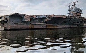 這航母被「1美分」賤賣！ 將送往德州拆解 啟動最後航程