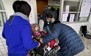 草屯鎮長補選 簡賜勝8時投票 蔡銘軒預計11時投票