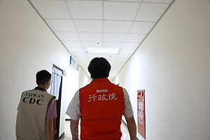 藍委砍防疫預算 羅一鈞跪求放過遭砲轟!王必勝:該珍惜他這樣的人