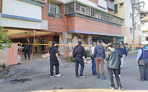 玉井大廈將進行鋼構補強  黃偉哲：最快今晚住戶可入內取物 