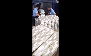 (影) 貪汙金額高達好幾兆! 又2中國貪官落馬遭起訴 「抄家」起出大量「錢磚」