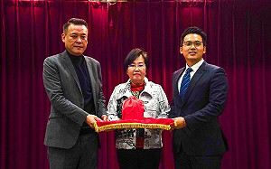 桃市議會民進黨團幹部交接 期盼深化桃園市政發展