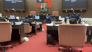 葉元之直播審議外交國防機密預算「會不會太扯」吳崢:是要給誰看