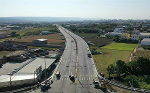 春節連假國道塞爆!高公局:東彰道路今「全線通車」閃避國道車多路段