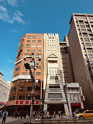 北市原民大樓外牆崩落左傾?李四川趕赴現場:經勘查無傾斜
