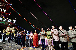陳其邁除夕新年走春拜廟  祈求風調雨順、國泰民安