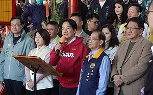 賴總統大年初二高雄發福袋  籲團結讓台灣更安全