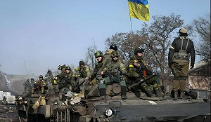 (影) 烏軍庫爾斯克攻勢再起!50裝甲車、400士兵突破俄防線 俄軍死傷破千