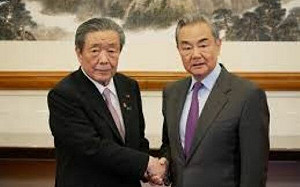 中日外交新動向!王毅提議石破茂藉亞冬會訪中 日方優先美日會談