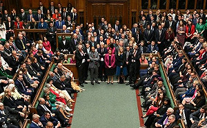 英國選民對兩大黨失望 工黨流失將比保守黨慘重