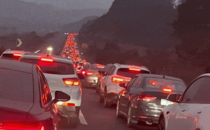 (影) 中國春節假期最後一天大塞車! 民眾提早返工8小時出不了城 還有連環大追撞