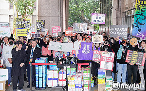 沈伯洋:我希望這次大罷免 能推動倒閣、解散國會