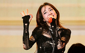 2NE1成員DARA發IG曬超萌高雄小物  感謝陳其邁邀唱台灣跨年首秀