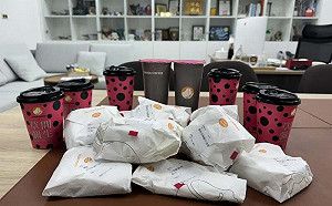 罷免團體、青鳥大鬧路易莎 藍營民代響應新台幣下架