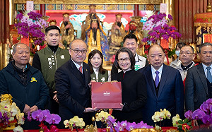 出席木柵指南宮法會　蕭美琴：走得踏實定能讓國家被庇佑