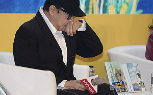 蔡康永書展與吉本芭娜娜對談 談及大S哽咽:瘋狂思念一個人不丟臉