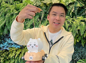 「吉伊卡哇」提燈紅遍全台  黃文益周日限量發送400個