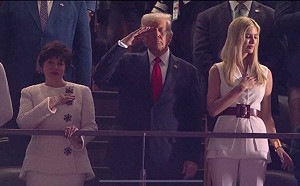 美國超級盃焦點多! 泰勒絲遭川普噓出場 馬斯克豪砸4000萬美元掀疑雲