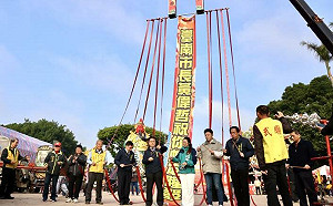 鹽水蜂炮今起炮！2天2夜250座炮城開炸