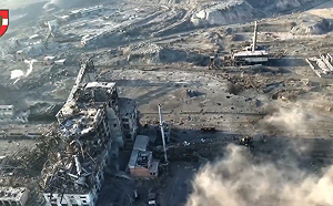 (影) 烏軍閃電突襲!紅軍城戰線崩潰俄軍陷混亂 烏國旗飄揚 裝甲車直抵前線