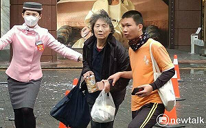 (影)台中新光三越爆炸 消防局：疑為12樓裝潢拆除施工導致氣爆