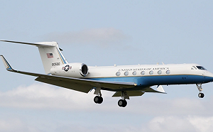 有史以來第一次! 美軍機在莫斯科落地 接俄官員去開會？ 專家 : 恐對烏很不利