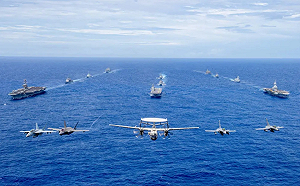 「小個子站C位」! 美、日、法三國航母罕見同框 菲律賓海上軍演曝光