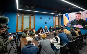 不爽美俄單獨和平談判! 王毅向烏遞橄欖枝 澤連斯基 : 不排除邀中國參與