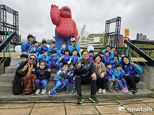 台東縣府團隊參訪台灣燈會 皮卡丘、卡比獸今復展