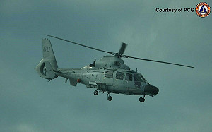 【更新】(影)空中「危險遭遇」！菲律賓控中國解放軍直升機迫近公務機 距離3公尺