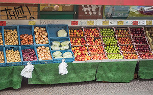 驚！水果小部份發霉切掉還是不能吃  醫示警：毒素早已深入果肉 會對肝腎造成永久傷害