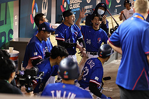 台灣隊9:1大勝南非!4大超商「咖啡買2送2、買1送1」優惠看這裡