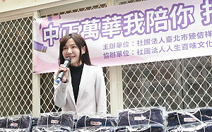 黃國昌龍山寺開講遭嗆 吳沛憶酸：民眾眼睛是雪亮的