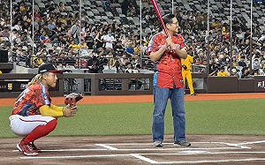 霧農大叔這回不在大巨蛋 靠國產藍莓打進大聯盟 