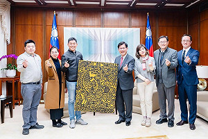 嘉義青年藝術創作詮釋台帛情誼 林佳龍讚:具體實現「人人都是外交官」