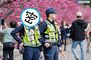 「警花」魅力勝櫻花!泰安女警仙氣爆棚 網友暴動:想被逮捕