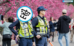 「警花」魅力勝櫻花！泰安女警仙氣爆棚　網友暴動：想被逮捕