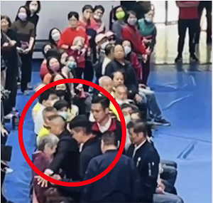 葉霸嗆傅崐萁通匪被粗暴架離!矢板明夫:打到了痛處使他無法解釋